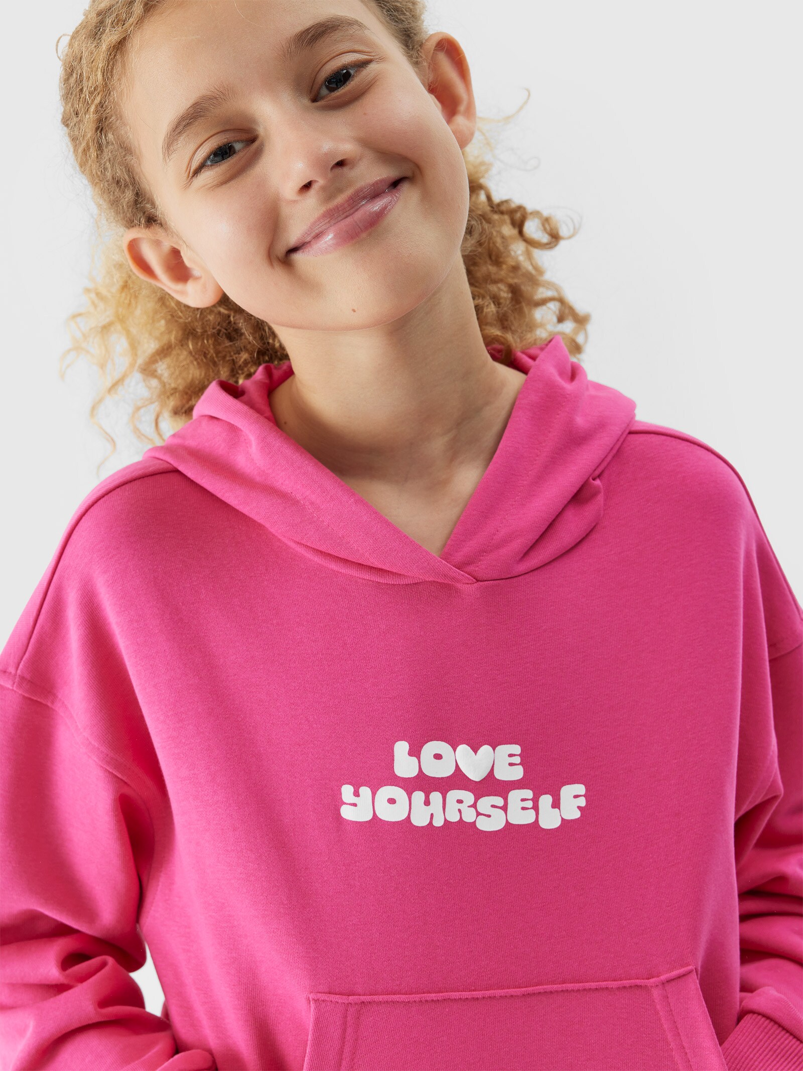 Girl's pullover hoodie colour fuchsia | 4F: Sportswear and shoes