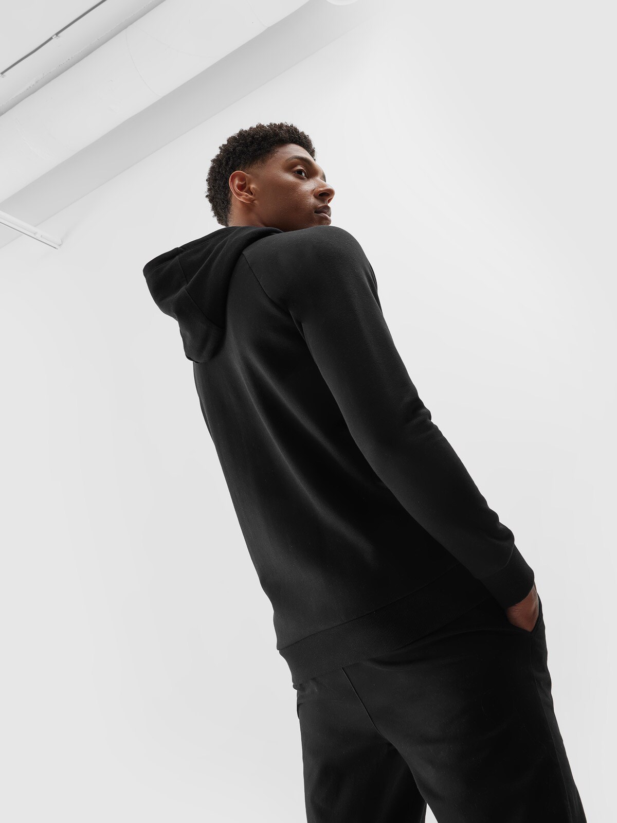 Men's sweatshirt with recycled materials - black colour black | 4F:  Sportswear and shoes
