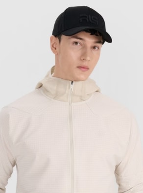 4F - Sports store. Sportswear, shoes and accessories for athletes