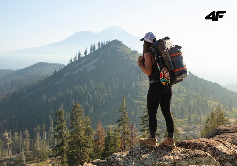 What to wear hiking? Choosing the right outfit for a trekking Blog 4F